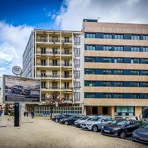 rezervați aici